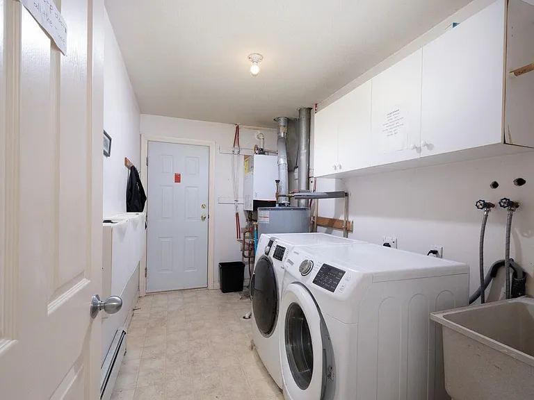 8546 164th St #UPPER — Photo 32
