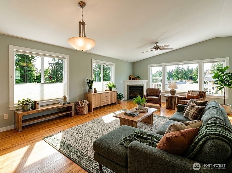 3rd image of 446 Modoc Place