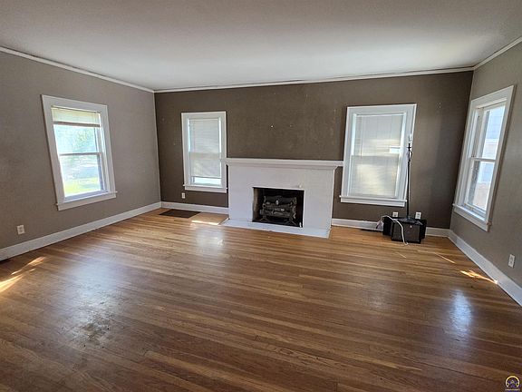 5th image of 909 State St