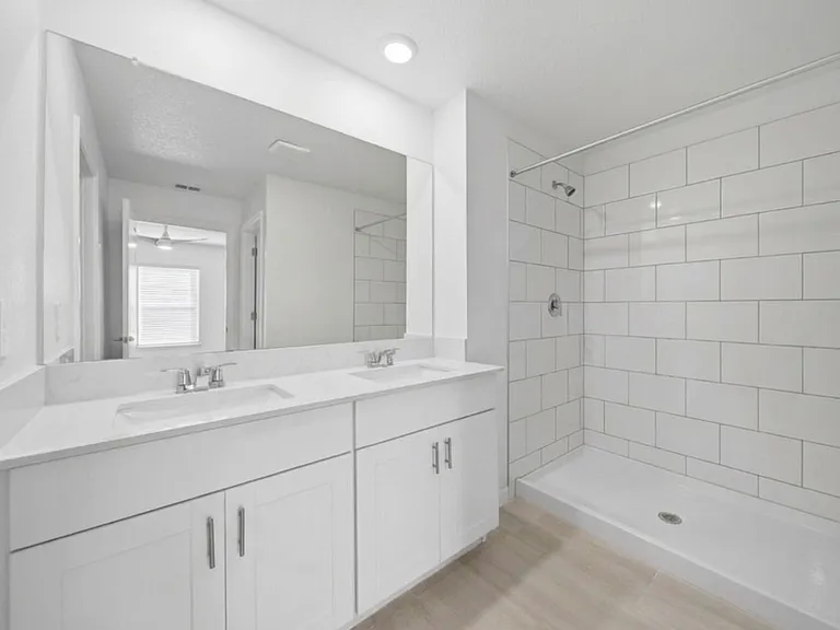 17747 Pleasantview Blvd — Photo 7