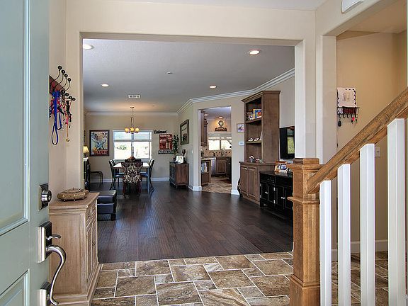 2nd image of 7129 Baneberry Ave