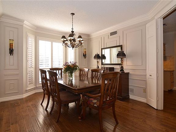 5th image of 4335 Hollow Oak Dr