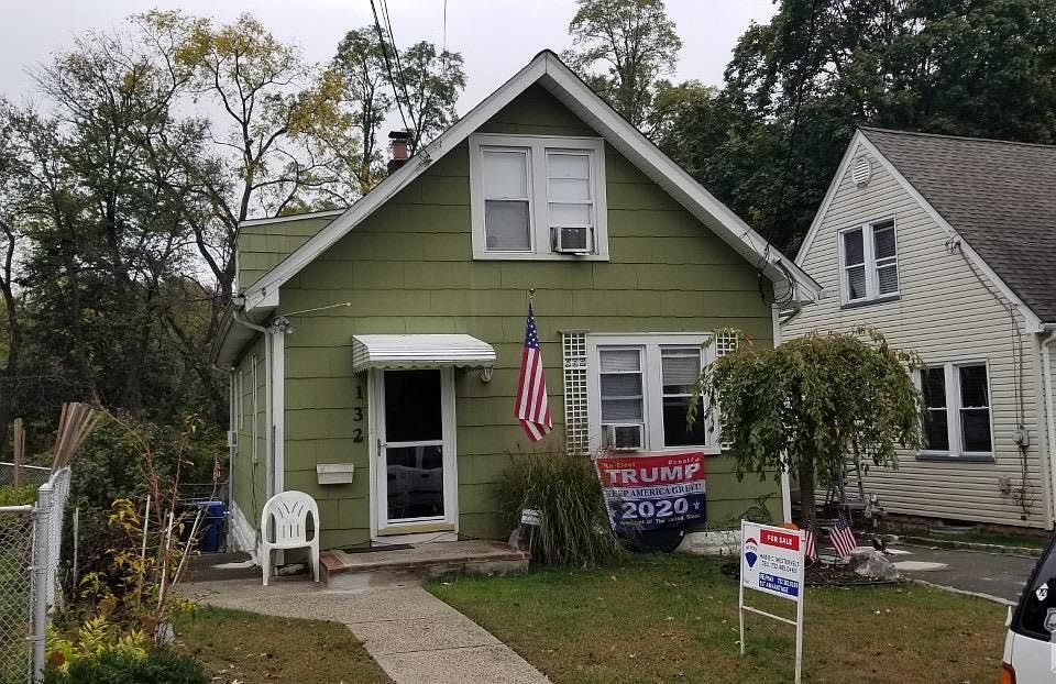 1st image of 132 Elmhurst Ave