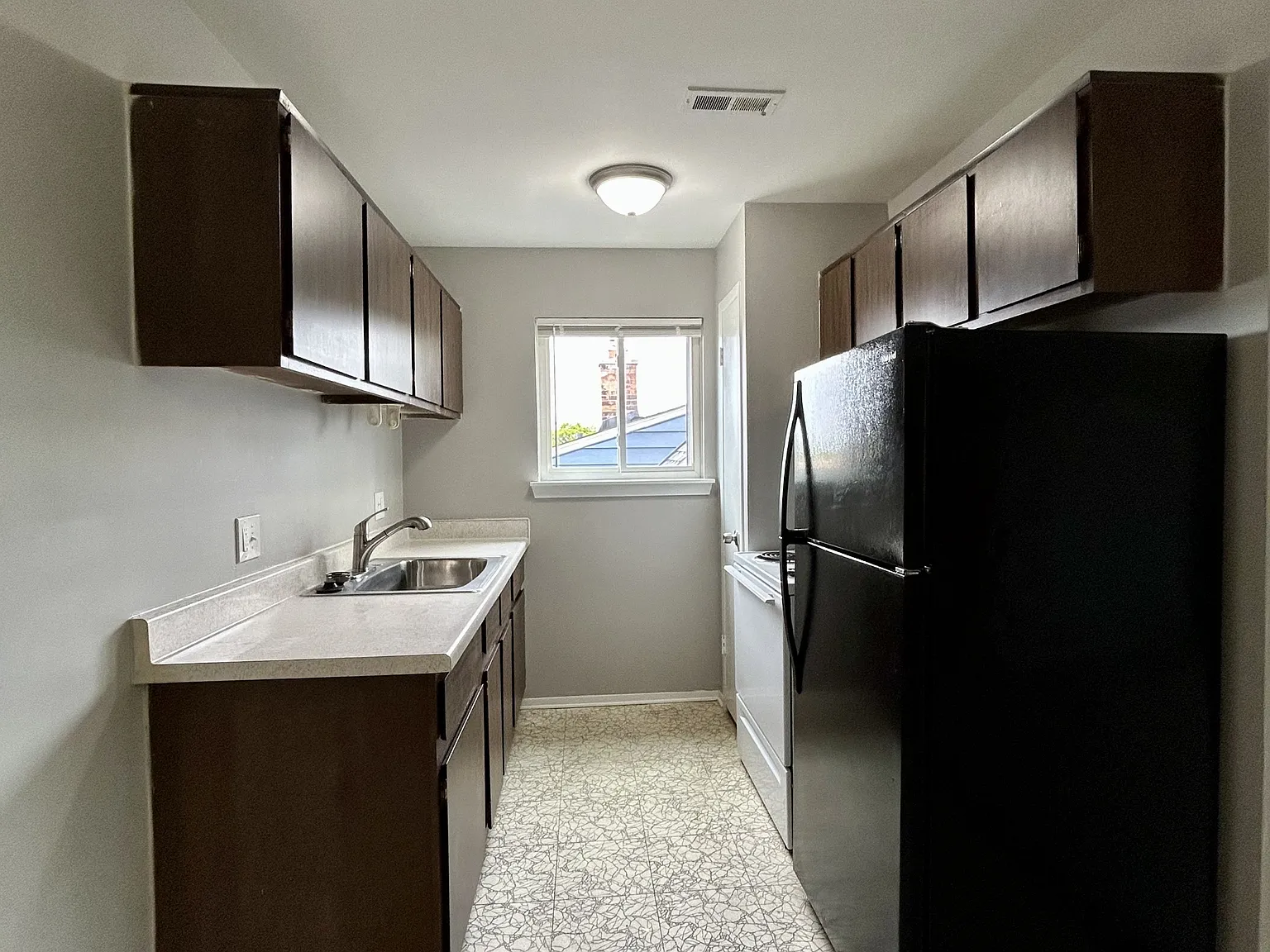 1778 Oak Apartments — Photo 1