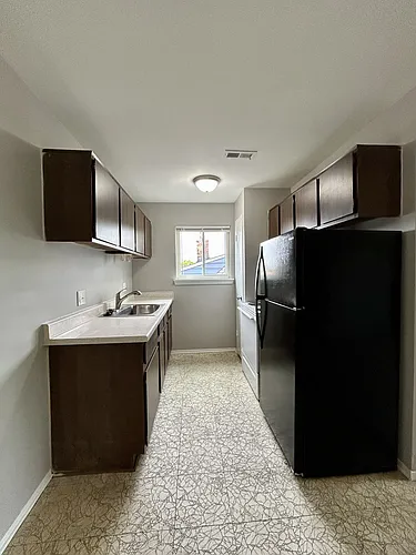 1778 Oak St Photo 1