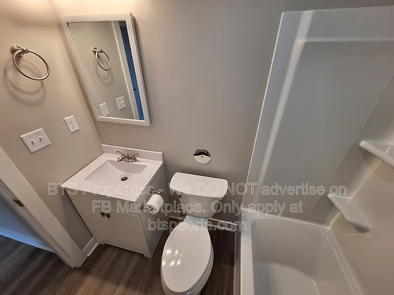 813 E Sciota Ave — Photo 16