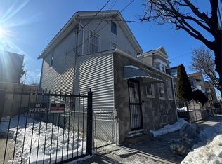 690 E 240th Street, Bronx, NY 10470