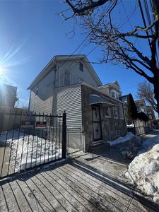 690 E 240th Street, Bronx, NY, 10470