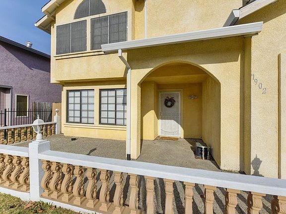 4th image of 7902 Cresentdale Way