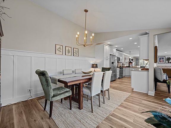 5th image of 63 White Oak Cir Unit 63