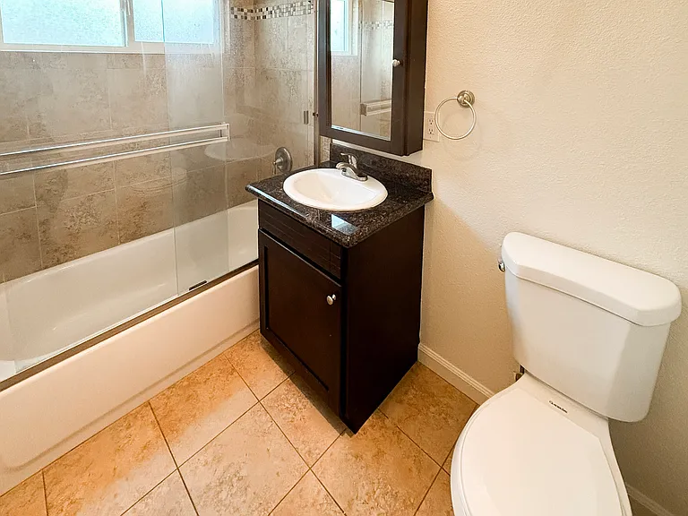 2877 A St #1 — Photo 10