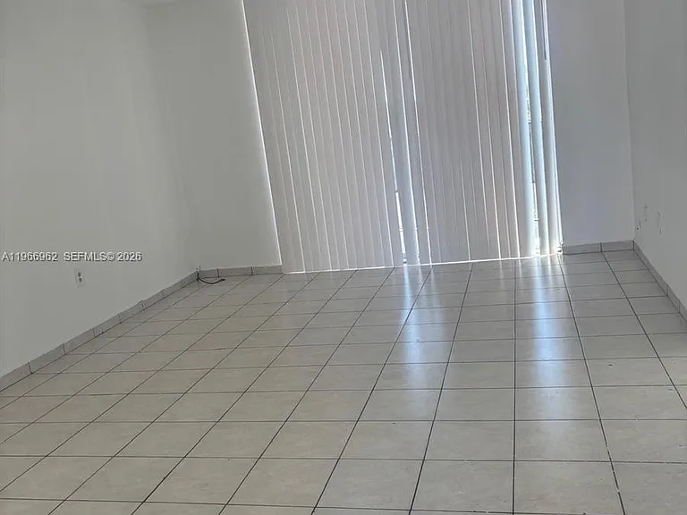 19715 SW 114th Ave #352 — Photo 1