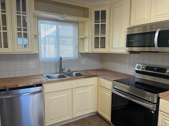 3rd image of 3411 Craigo Ave