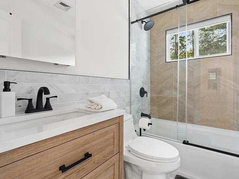 13 Shore Rd — Photo 17