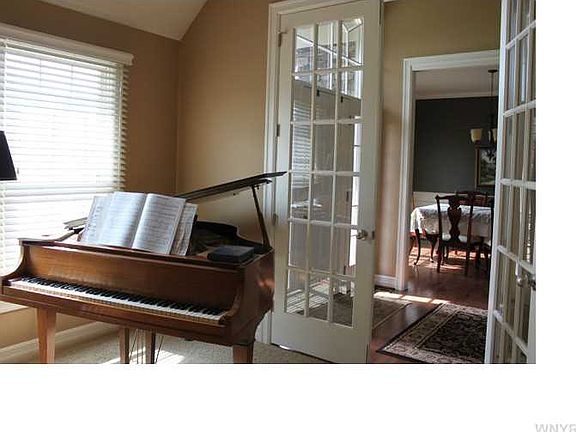 2nd image of 131 Hazelwood Ln