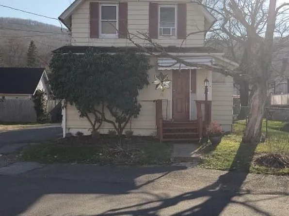 51 Fifth Street, Hillburn, NY 10931