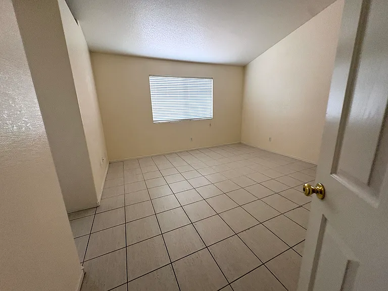 688 Pansy Pl — Photo 22