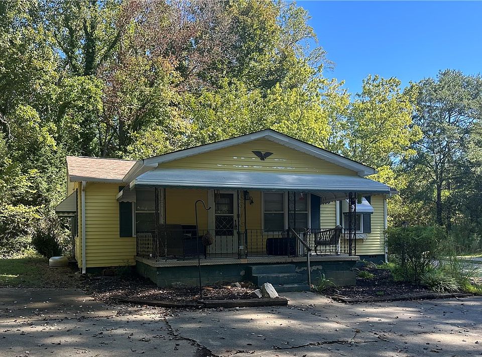 1st image of 115 Tyler Dr