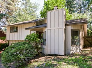 3332 Storey Blvd, Eugene, OR 97405