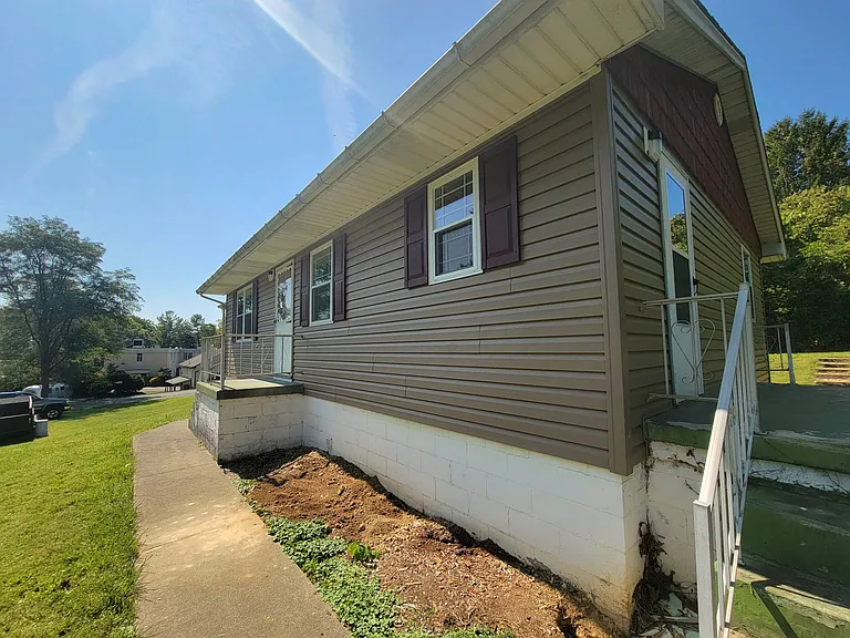 209 Wayland St — Photo 22