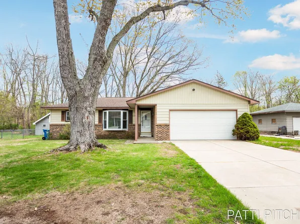 15500 Pine St, Grand Haven, MI 49417