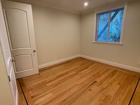 4th image of 7-19 Leroy Pl #15