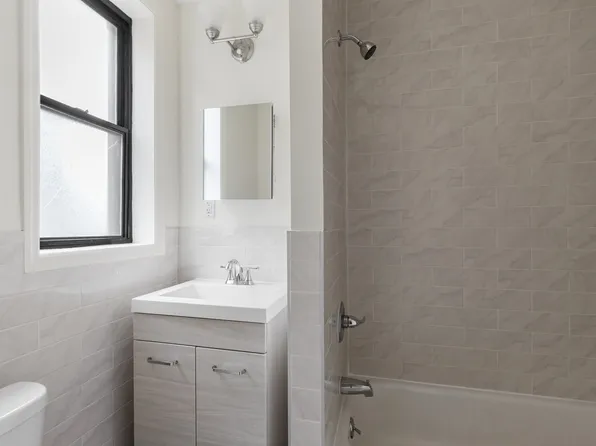 49 Willow Street image 4 of 4