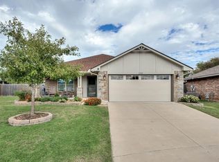 1232 Hickory Creek Dr, Yukon, OK 73099