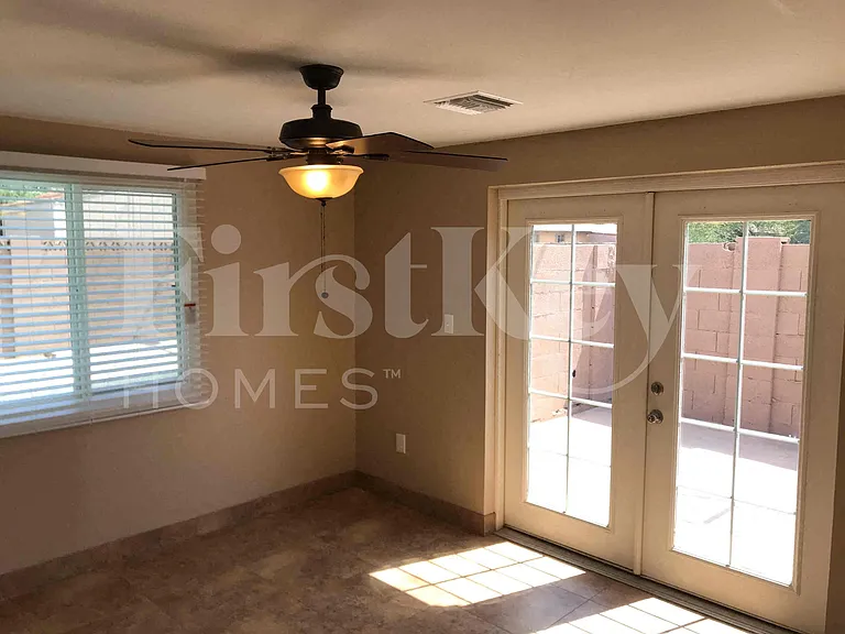 3550 E Thunderbird Rd — Photo 11