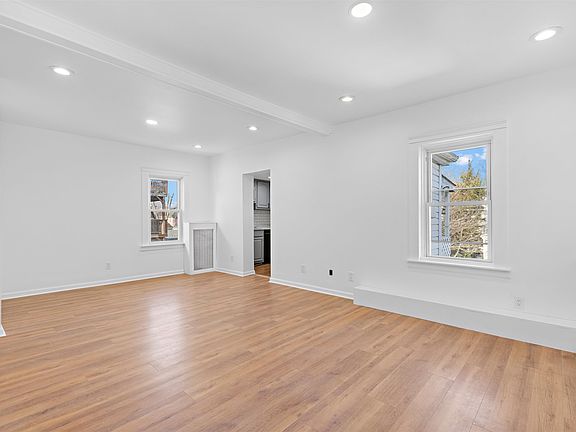 3rd image of 410 76th St