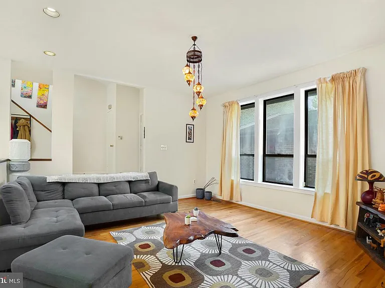 5351 Strathmore Ave — Photo 6