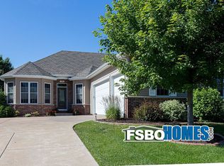 1933 E 50th Ct, Davenport, IA 52807