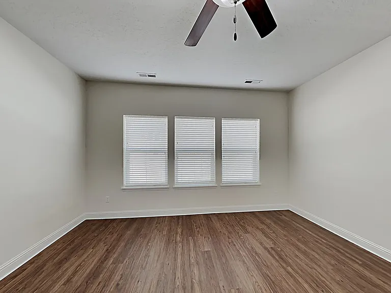 63 S Lancaster Dr — Photo 5
