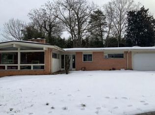 1504 Overbrook Ct, High Point, NC 27262