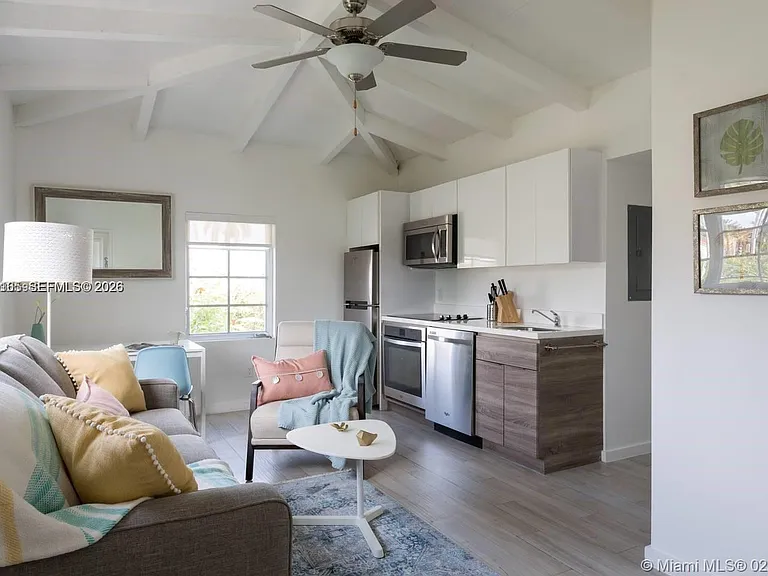 1450 Meridian Ave #201 — Photo 2