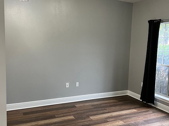 3rd image of 6717 Barnwood Dr