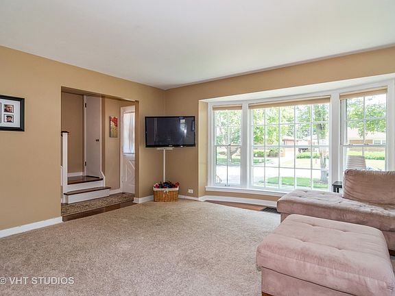 3rd image of 2112 Norfolk Ave