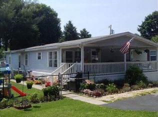 102 Pye Ln, Wappingers Falls, NY 12590