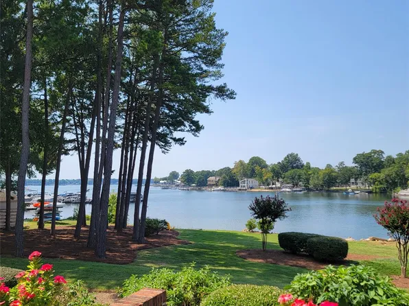 7810 Village Harbor Dr, Cornelius, NC 28031