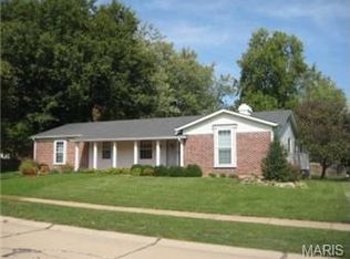 1696 Somerset Shire Dr, Florissant, MO 63031