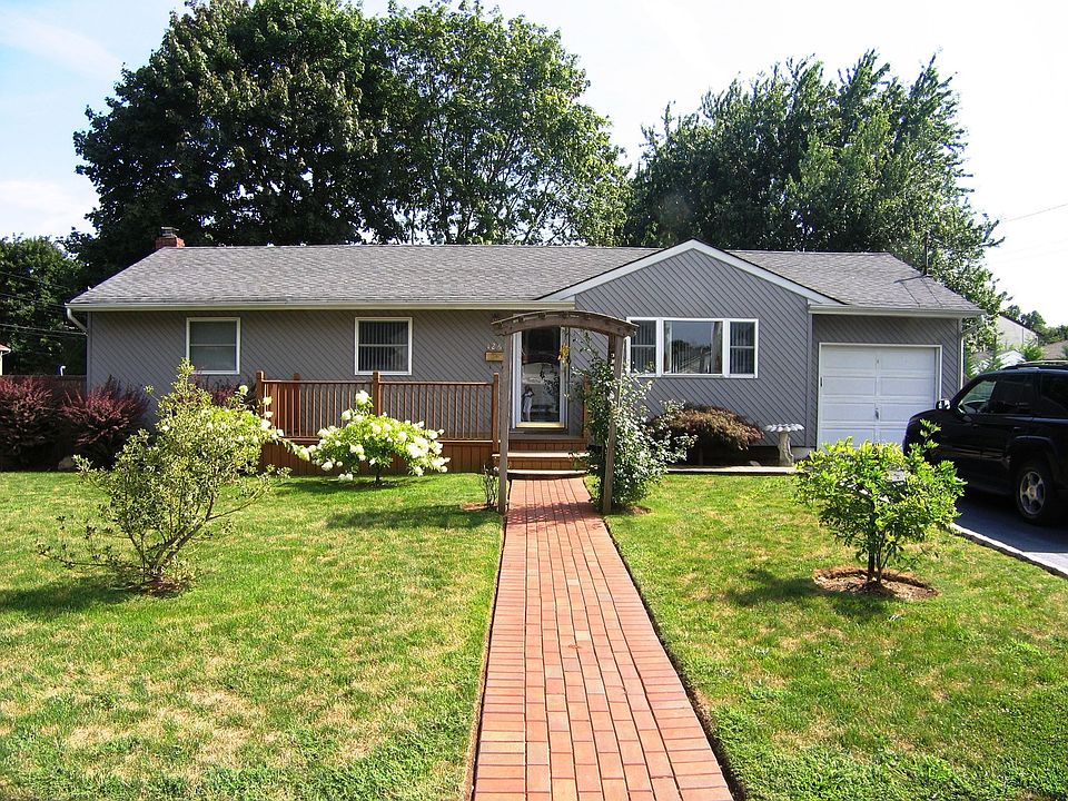 1st image of 126 Leo Ln