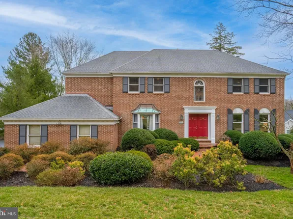 202 Cornell Dr, Bryn Mawr, PA 19010