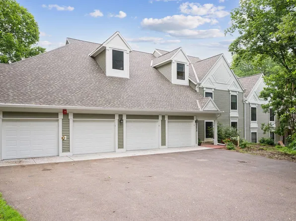 15610 26th Ave N APT A, Plymouth, MN 55447