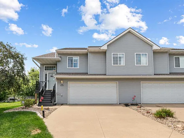 1365 Logan Ct, North Liberty, IA 52317