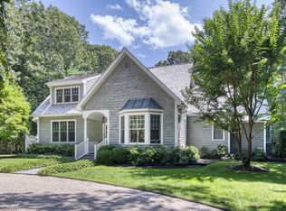18 Cedar Trl, East Hampton, NY 11937