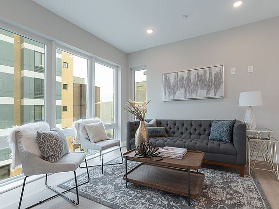 5th image of 1513 Ridge Ave #302