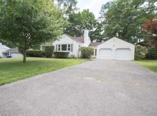 875 S Branch Pkwy, Springfield, MA 01118