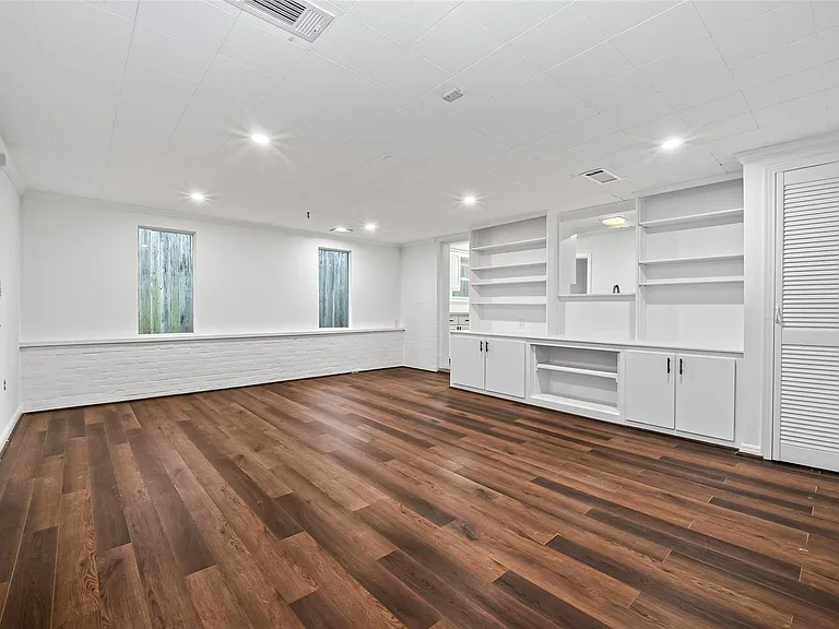 3731 Drake St — Photo 13