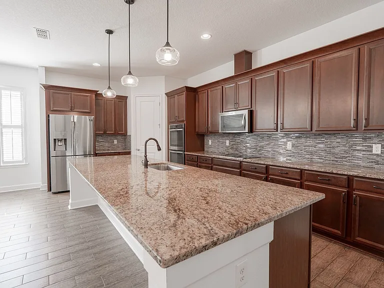 10667 Cardera Dr — Photo 17