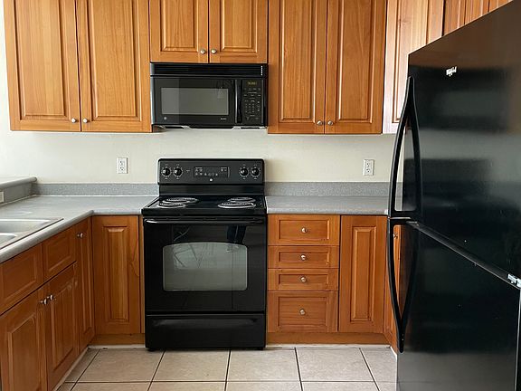 3rd image of 3285 Sawtooth Dr